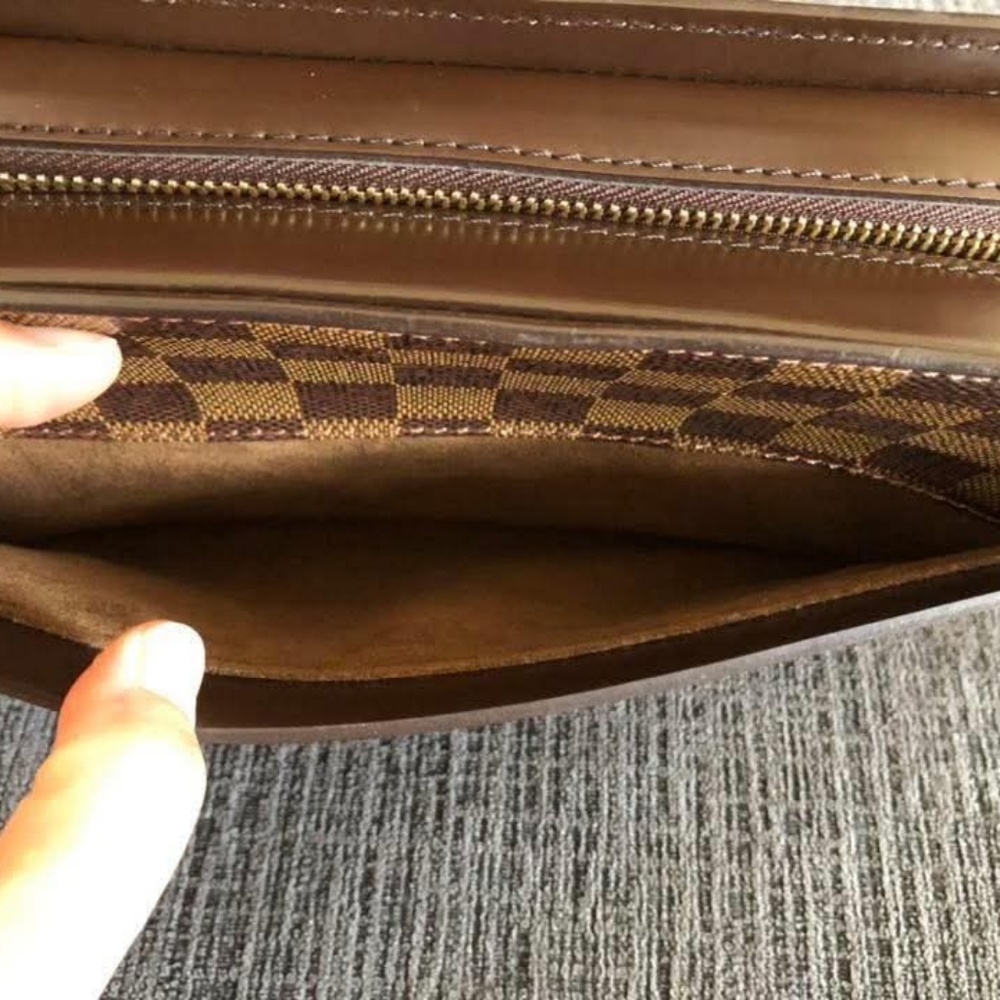 Damier Ebene Pochette Saint Louis Clutch - Picture 14 of 16